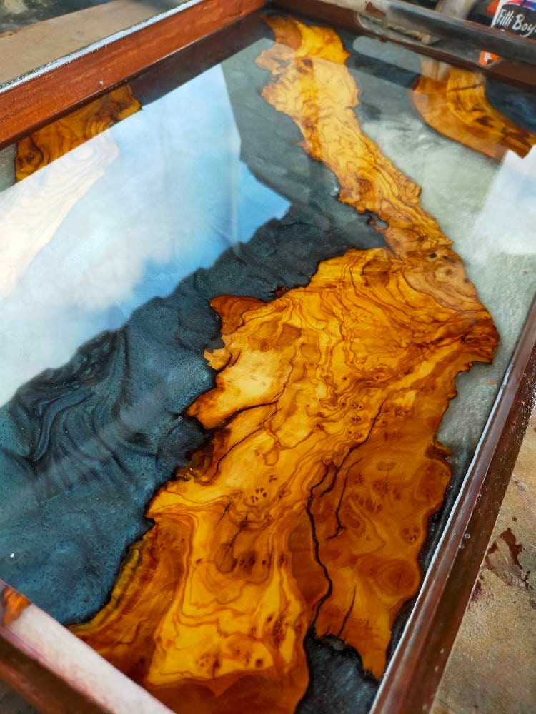 Epoxy Resin & Wood Serving Tray - Regular Edge Serving Tray